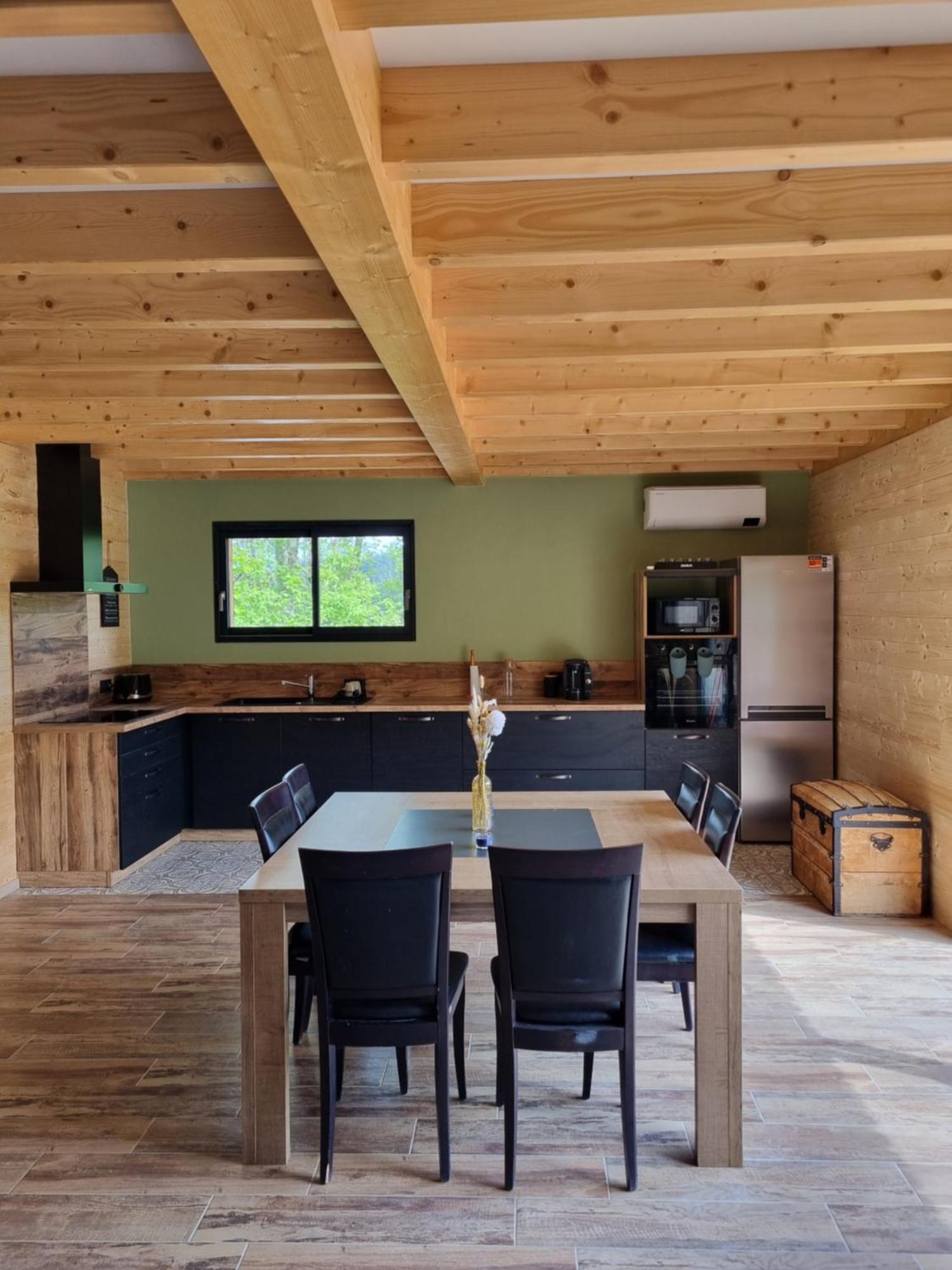 Des Capucines Avec Borne De Recharge Pour Voiture Electrique Casa vacanze *